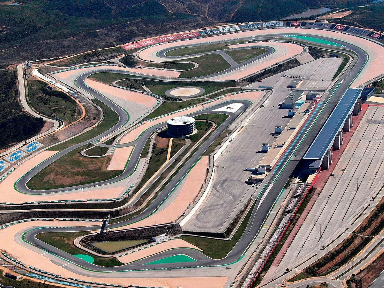 Starteam Racing 2025 : Lancement des roulages au soleil !!